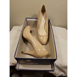 Nickles High Heel Dress Shoe womens SIZE 8 M Nude Color TAN BEIGE Pump